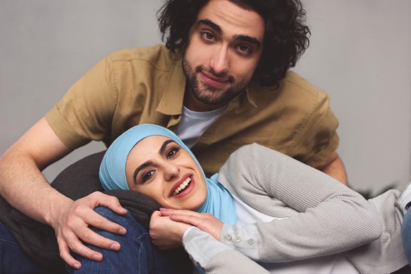 modern muslim couple 
